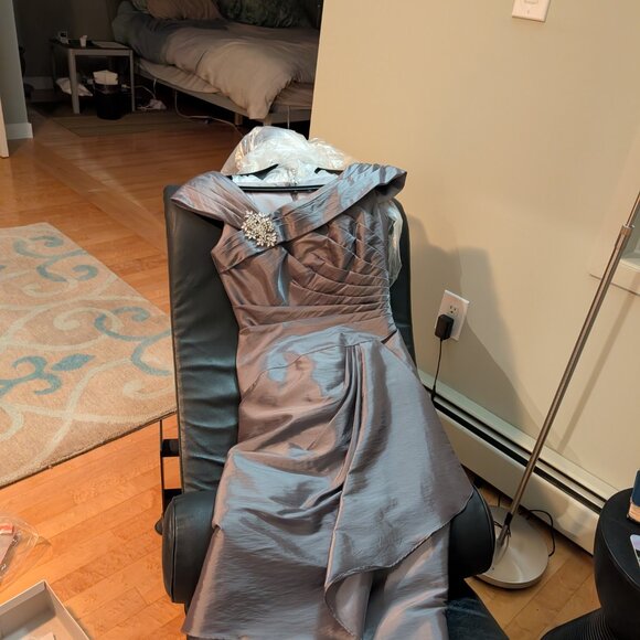 Cocktail dress - Picture 2 of 4